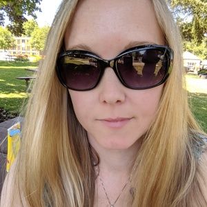 Meet your Posher, Codie